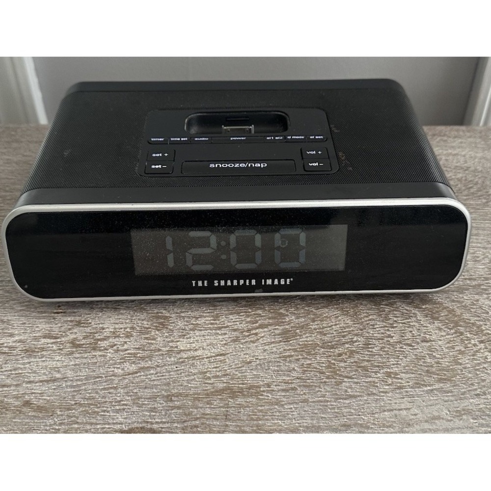 The Sharper Image EC-B145 Ipod/iPhone Alarm Clock Dock Tested and Working